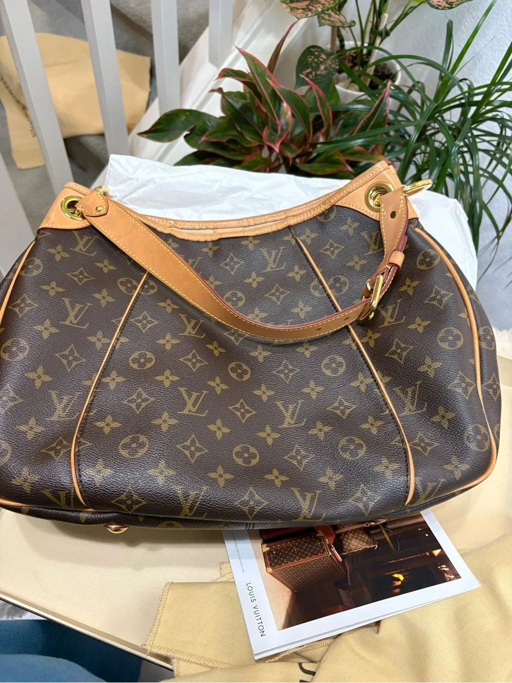 Louis Vuitton Galliera Handbag Monogram Canvas PM. **FULL INCLUSION**
